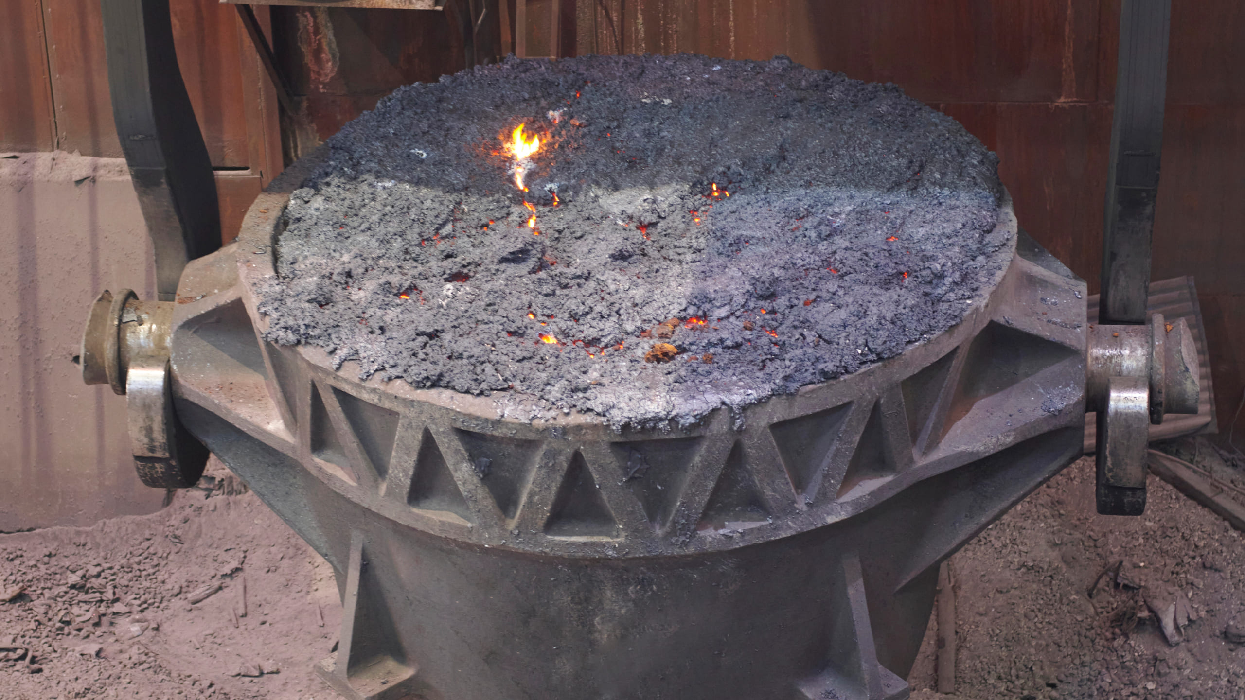 Теплоізолююча суміш для чавуновозних ковшів — Savex Minerals